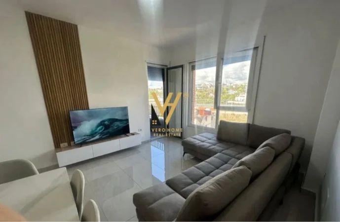 Tirane, jepet me qera apartament 2+1+Ballkon Kati 3, 103 m² 600 € (PASKUQAN)
