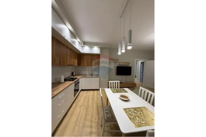 Tirane, jepet me qera apartament 1+1+Ballkon , 75 m² 550 € (Astir)
