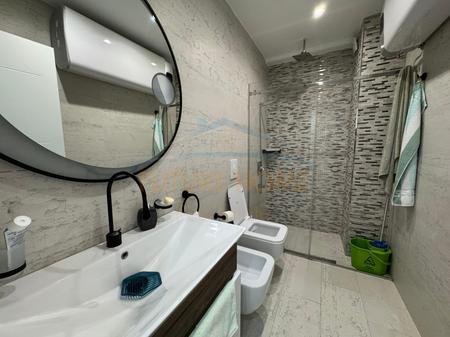 Durres, shitet apartament 2+1+Ballkon Kati 2, 126 m² 220.000 € 