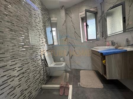 Durres, shitet apartament 2+1+Ballkon Kati 2, 126 m² 220.000 € 