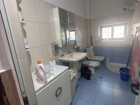 Durres, shitet apartament 3+1 Kati 2, 131 m² 155.000 € 