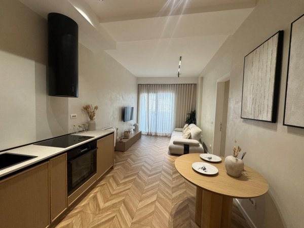 Tirane, shitet apartament 1+1 Kati 2, 70 m² 210.000 € (Rruga e kavajës)