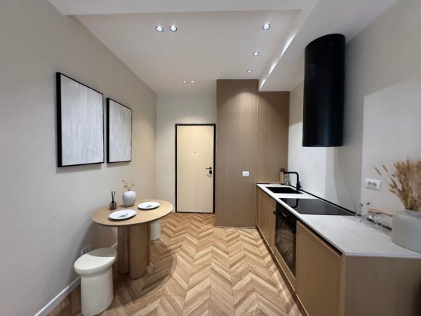 Tirane, shitet apartament 1+1 Kati 2, 70 m² 210.000 € (Rruga e kavajës)