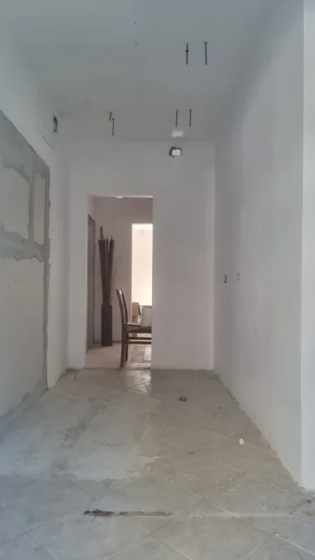 Jepet me Qira Dyqan në Unazë pranë Pallateve Delijorgji!,  Kati 0, 46 m² 1.200 €URO