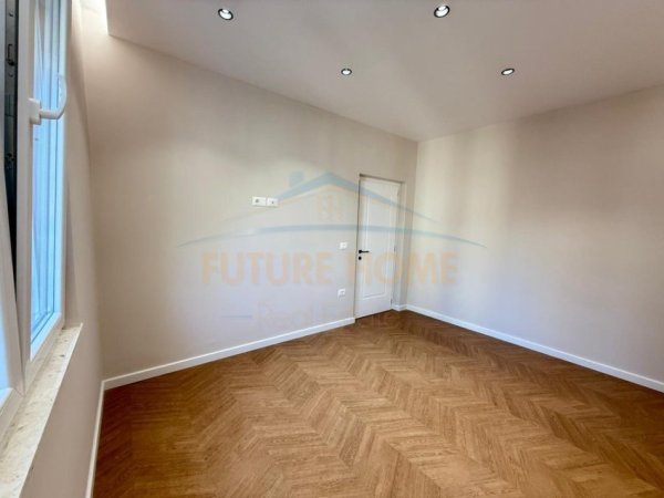 Tirane, shitet apartament 2+1 , 87m, kati 4, 255.000 € (Myslym Shyri)