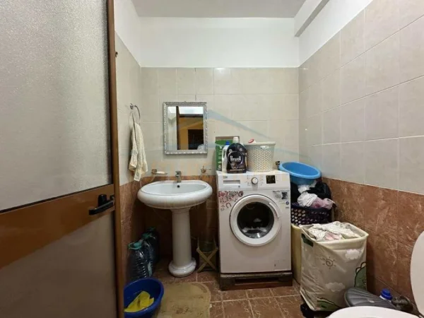 Tirane, shitet apartament 2+1+Ballkon Kati 1, 94 m² 135.000 € (Misto Mame)