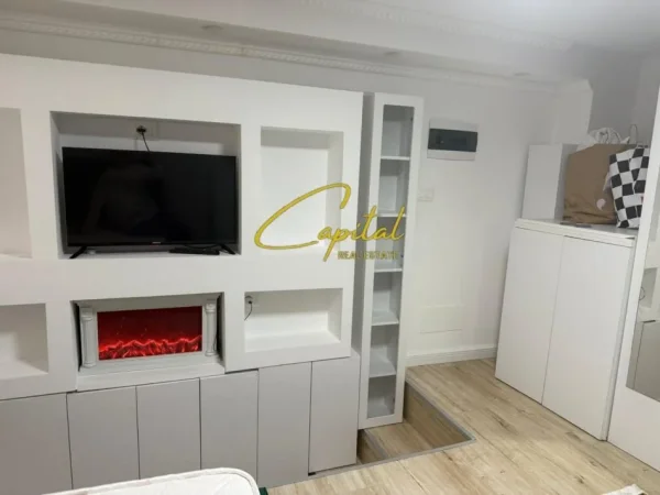 Tirane, jepet me qera apartament 1+1 Kati 1, 35 m² 530 € (BLLOKU)