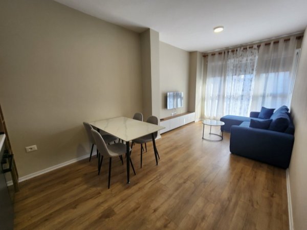 Tirane, jepet me qera apartament 1+1 Kati 9, 59 m² 550 € (Trio Tower)