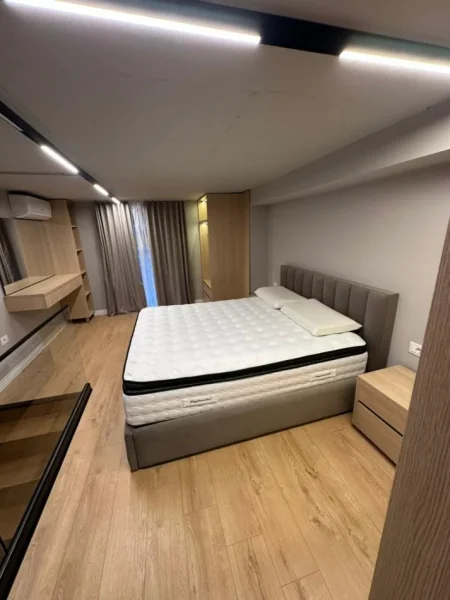 Tirane, shitet apartament duplex 1+1 , 73 m² 122.000 € 