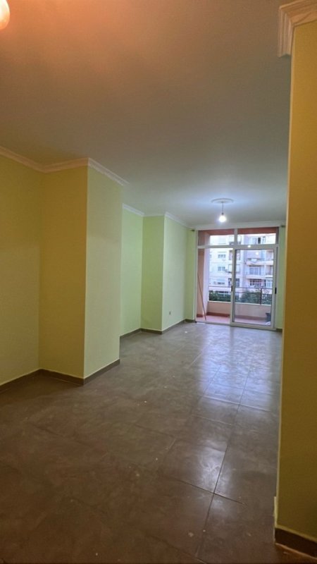 Tirane, shitet apartament 2+1 Kati 3, 91 m² 120.000 € (Astir)