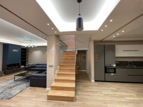 Tirane, jepet me qera apartament duplex 2+1+BLK Kati 0, 210 m² 1.400 Euro (Liqeni i Thate)
