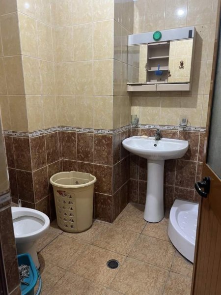 Tirane, jepet me qera apartament 2+1+BLK Kati 4, 90 m² 350 Euro (ASTIR RRUGA LONI LIGORI)