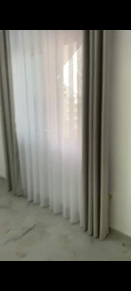 Tirane, jepet me qera Vile 3+1 Kati 2, 160 m² 450 Euro (rruga paro kita)