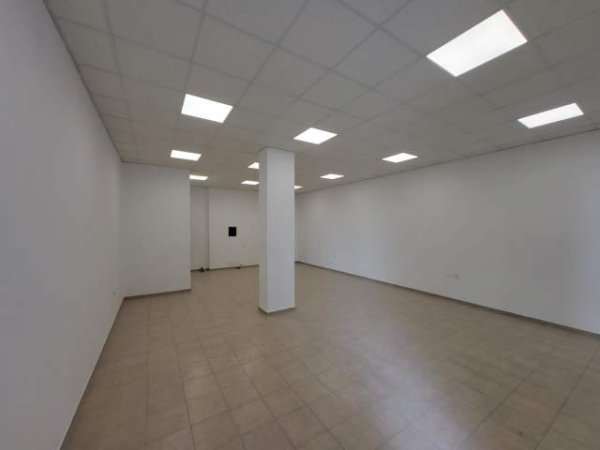 Shqiperi, jepet me qera ambjent biznesi Kati 0, 96 m² 460 Euro (Siri Kodra)