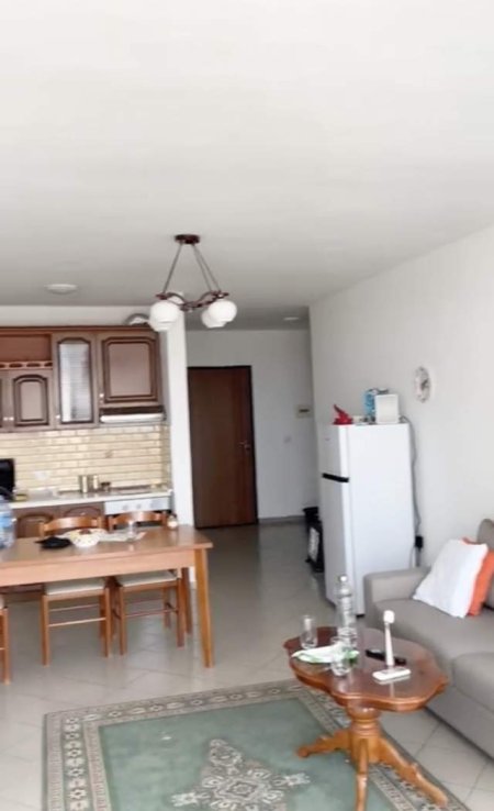 Tirane, jepet me qera apartament 1+1+BLK Kati 7, 70 m² 40.000 Leke (Tek Globe)