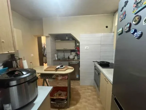 Tirane, shes shtepi 2 Katshe Kati 0, 150 m² 500.000 Euro (Pazari i Ri)