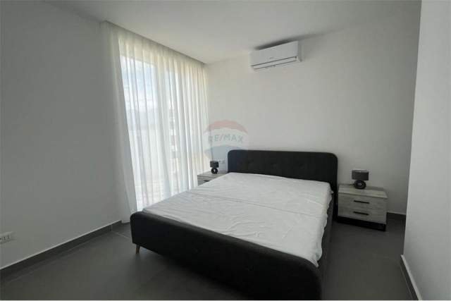 Tirane, jepet me qera apartament duplex 3+1+BLK Kati 1, 160 m² 1.600 Euro (liqeni that)