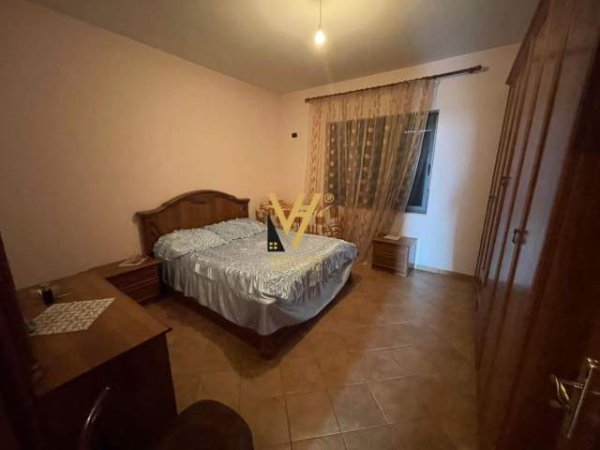 Tirane, shitet Vile 5+1+A Kati 0, 353 m² 300.000 Euro (selite)