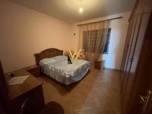 Tirane, shitet Vile 5+1+A Kati 0, 353 m² 420.000 Euro (selite)