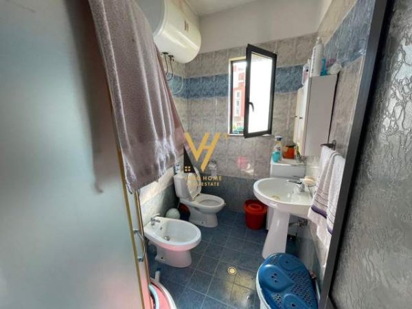 Tirane, shitet Vile 5+1+A Kati 0, 353 m² 300.000 Euro (selite)