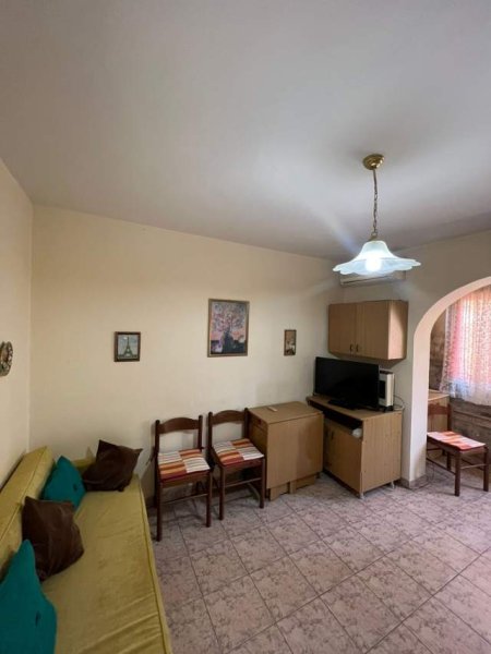 Tirane, jepet me qera apartament 2+1 Kati 1, 80 m² 40.000 Leke (qender)