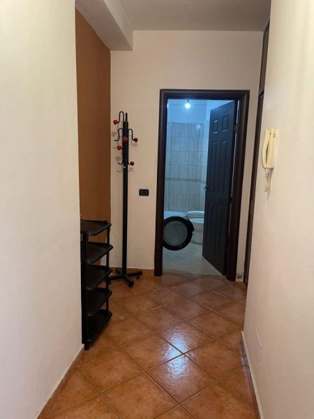 Tirane, jepet me qera apartament 1+1 60 m² 30.000 Leke (Tek restorant fresku)