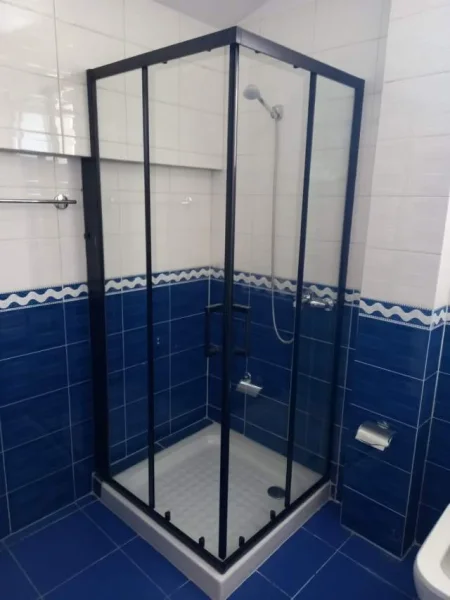 Tirane, jepet me qera apartament 2+1 Kati 3, 100 m² 450 Euro (Rruga e Kavajes)