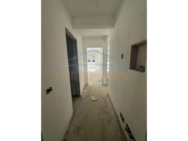 Tirane, shitet apartament 1+1 Kati 3, 82 m² 114000 Euro (KODRA E DIELLIT)