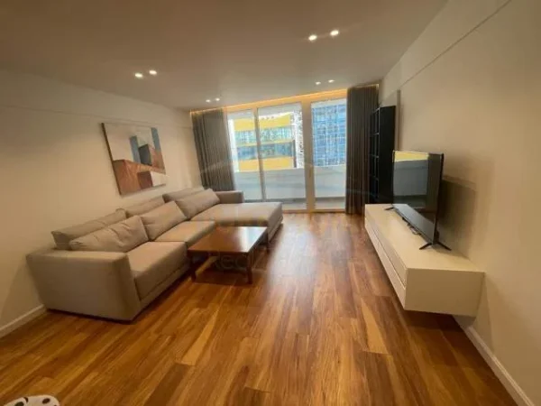 Tirane, jepet me qera apartament duplex Dublex Kati 7, 120 m² 1.000 Euro (Qender)