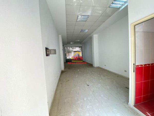Vlore, shitet dyqan Kati 0, 55 m² 55.000 Euro (Rruga Gje4rgj Arianiti,Vlore)