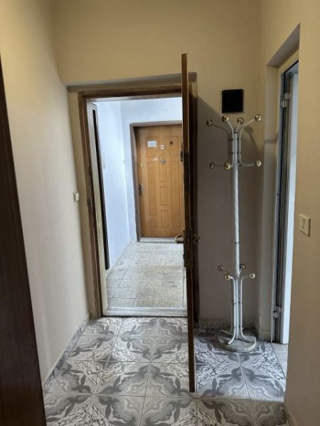 Tirane, jepet me qera garsonier Kati 4, 30 m² 290 Euro (myslym shyri)