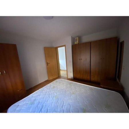 Tirane, jepet me qera apartament 1+1+A+BLK Kati 2, 50 m²  (Ngjit me shkollen vasil shanto kati 2 buze rruges)