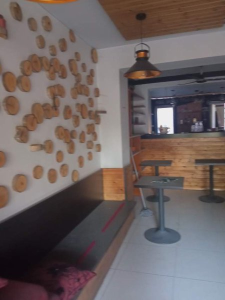 Tirane, jepet me qera ambjent biznesi Kati 0, 80 m² 800 Euro (Ali Demi)