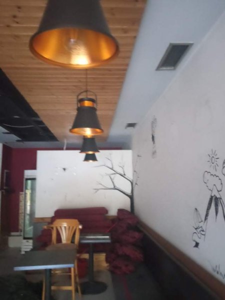 Tirane, jepet me qera ambjent biznesi Kati 0, 80 m² 800 Euro (Ali Demi)