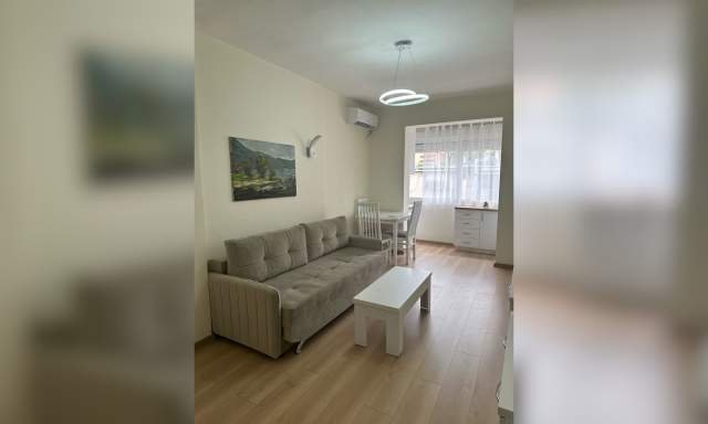 Tirane, jepet me qera apartament 1+1+A+BLK Kati 4, 55 m² 450 Euro (Pazari i Ri)