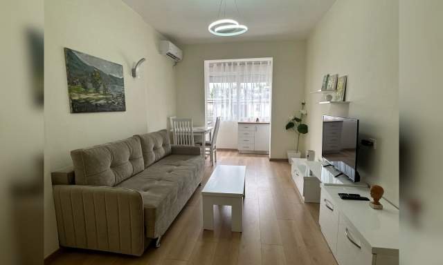 Tirane, jepet me qera apartament 1+1+A+BLK Kati 4, 55 m² 450 Euro (Pazari i Ri)
