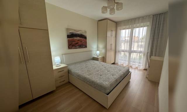 Tirane, jepet me qera apartament 1+1+A+BLK Kati 4, 55 m² 450 Euro (Pazari i Ri)