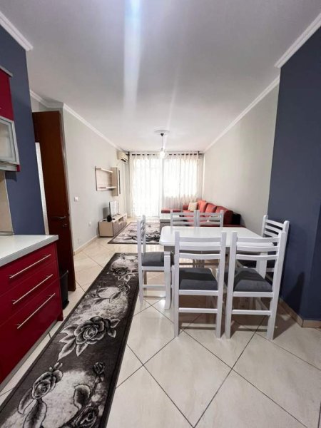 Tirane, jepet me qera apartament 1+1+BLK Kati 5, 70 m² 350 Euro (Teodor Keko)