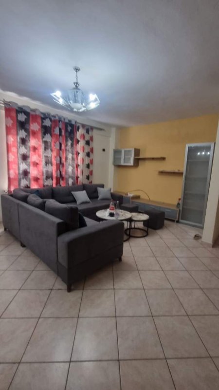 Tirane, jepet me qera apartament 2+1+BLK Kati 1, 120 m² 600 Euro (Vaso Pasha prane Gardes)