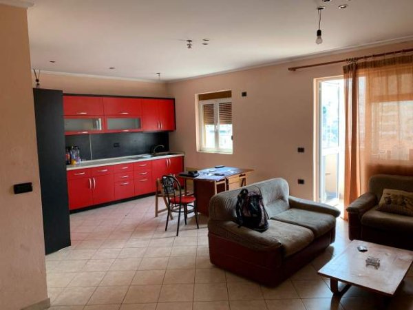 Tirane, jepet me qera apartament 2+1+BLK Kati 6, 90 m² 35.000 Leke (Siri Kodra)