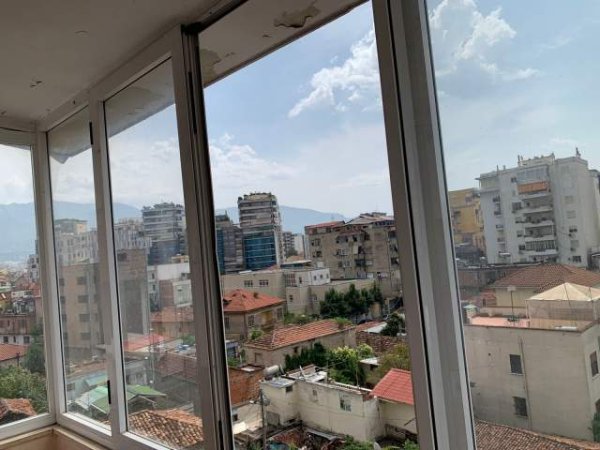 Tirane, jepet me qera apartament 2+1+BLK Kati 6, 90 m² 35.000 Leke (Siri Kodra)