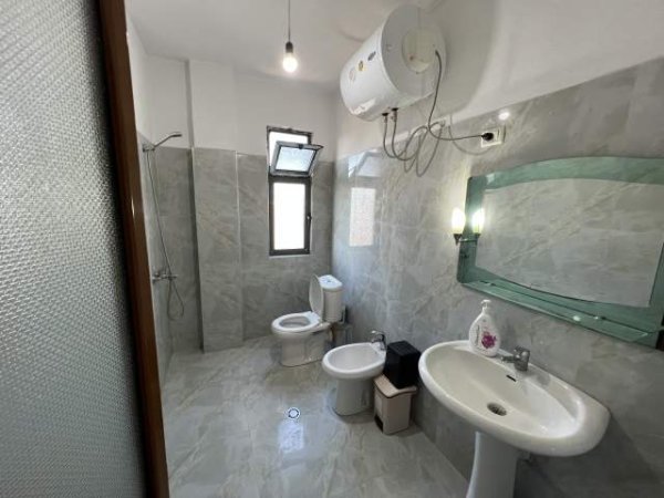 Tirane, jepet me qera apartament Kati 5, 110 m² 350 Euro