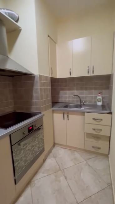Tirane, jepet me qera apartament 1+1 Kati 3, 40 m² 400 Euro (rruga mahmut fortuzi)