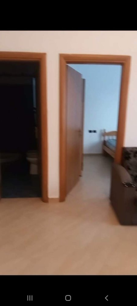 Tirane, jepet me qera apartament 1+1 Kati 1, 67 m² 290 Euro (rruga teodor keko)
