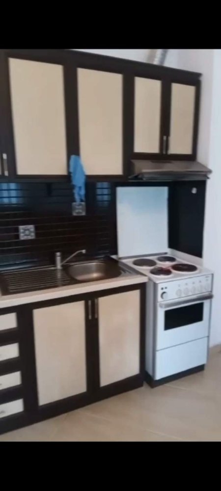 Tirane, jepet me qera apartament 1+1 Kati 1, 67 m² 290 Euro (rruga teodor keko)