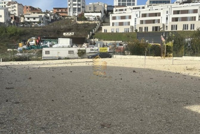 Tirane, jepet me qera truall , 900 m² (Rruga e Daxhit, Sauk)