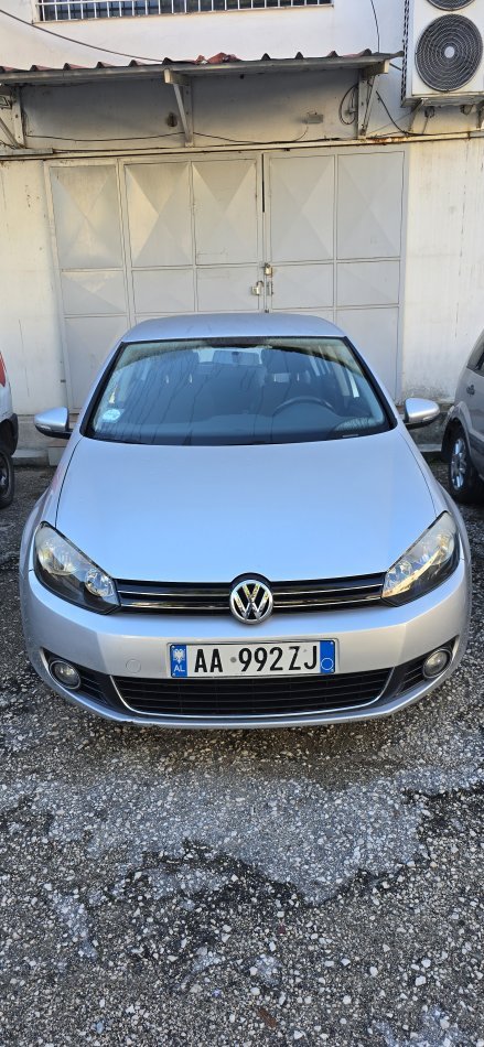 Tirane, shitet makine Volkswagen Benzin+Gaz, gri metalizato manuale Klima 180.931 km 6.500 €
