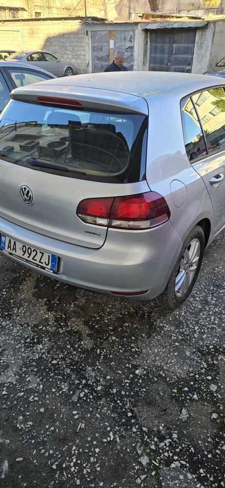 Tirane, shitet makine Volkswagen Benzin+Gaz, gri metalizato manuale Klima 180.931 km 6.500 €