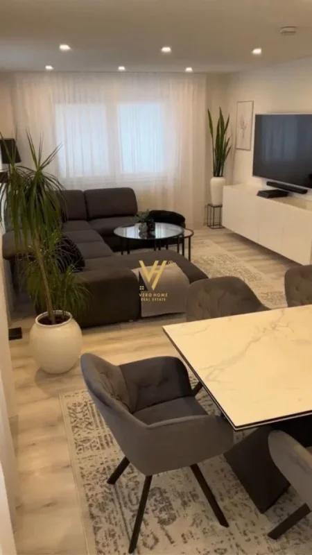 Tirane, shitet apartament 3+1+Ballkon Kati 4, 168 m² 650.000 € (RRUGA E KOSOVAREVE)