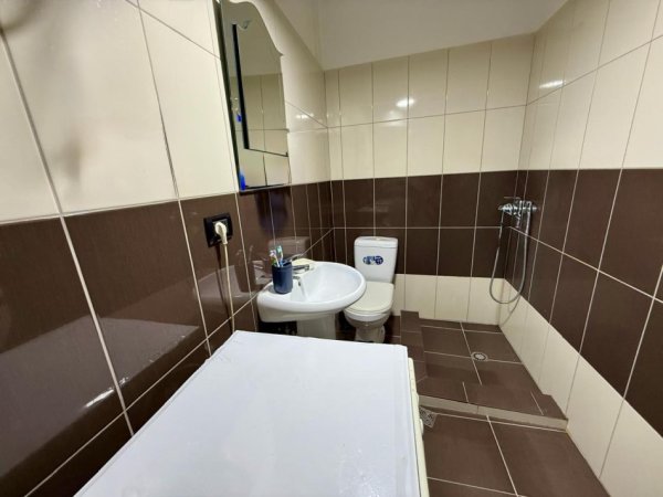Tirane, jepet me qera apartament 1+1 Kati 4, 550 € 